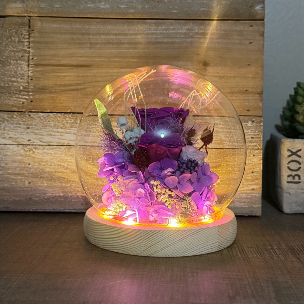 Preserved Roses Gift with LED Light - Picture 2 of 5